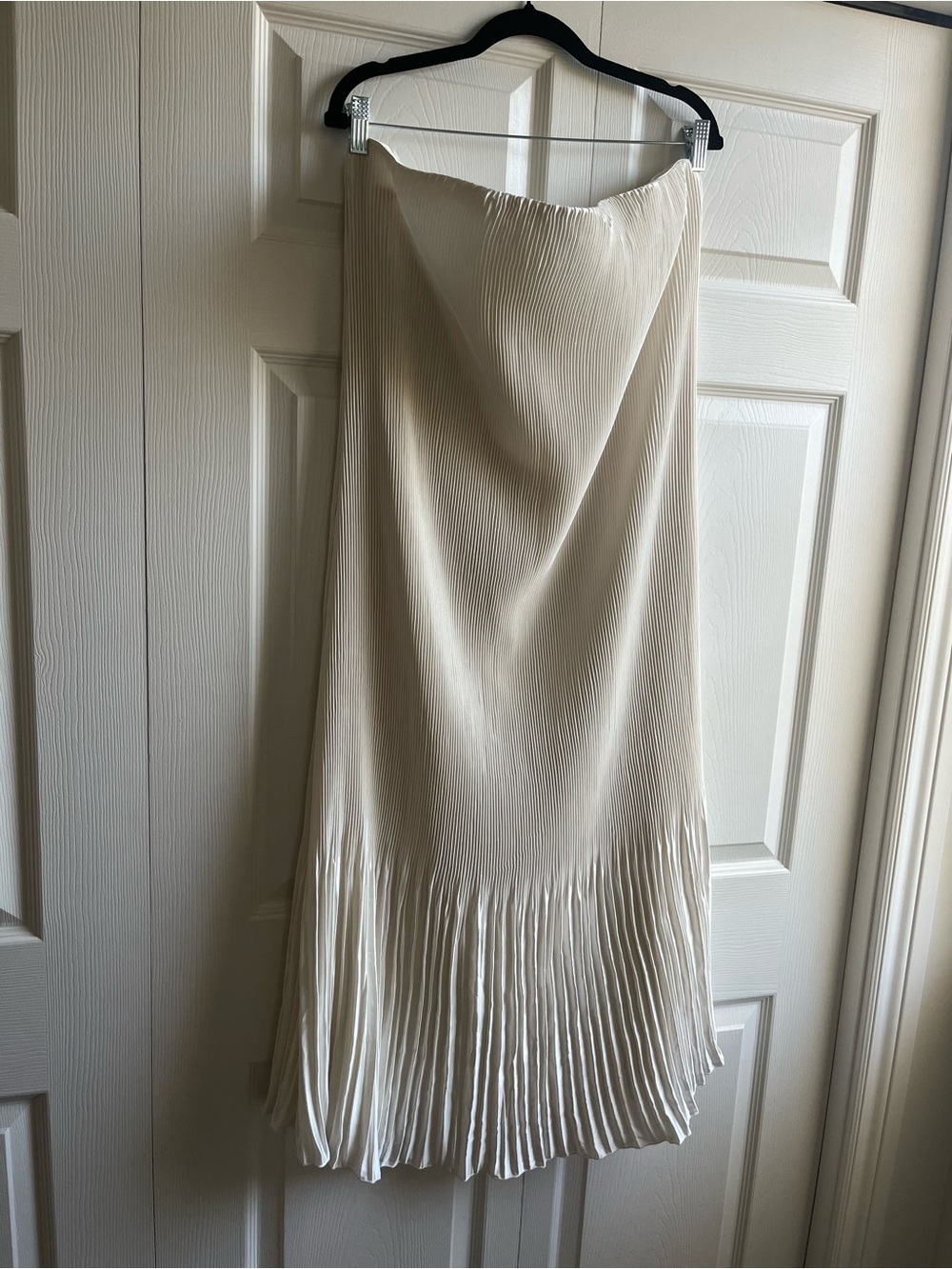 A&F Gisele pleat release midi dress in cream